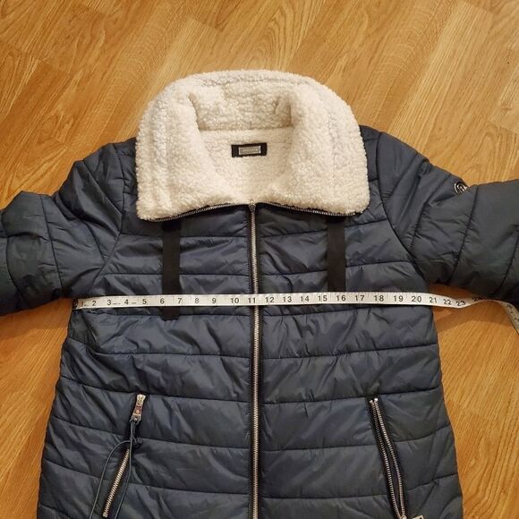 Bernardo Reversible Faux Shearling Puffer Jacket - Picture 9 of 12